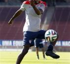 United States' DaMarcus Beasley, controls the ball during a training session recently in Stanford, Calif.