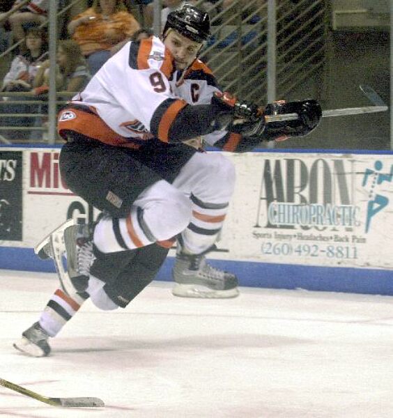 Kalamazoo Wings' win against Fort Wayne Komets special for assistant coach  Colin Chaulk 